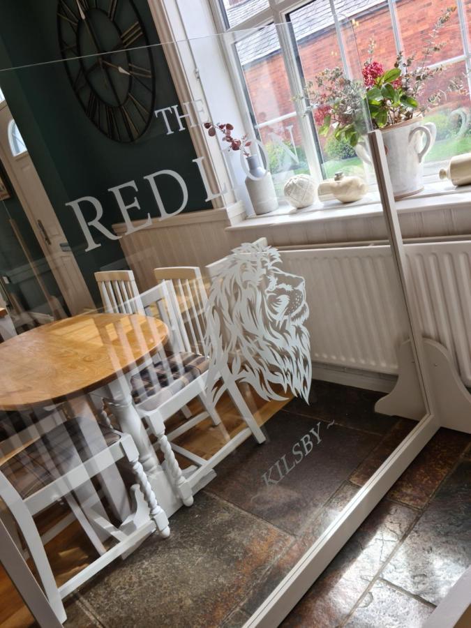 ホテル The Red Lion Kilsby エクステリア 写真